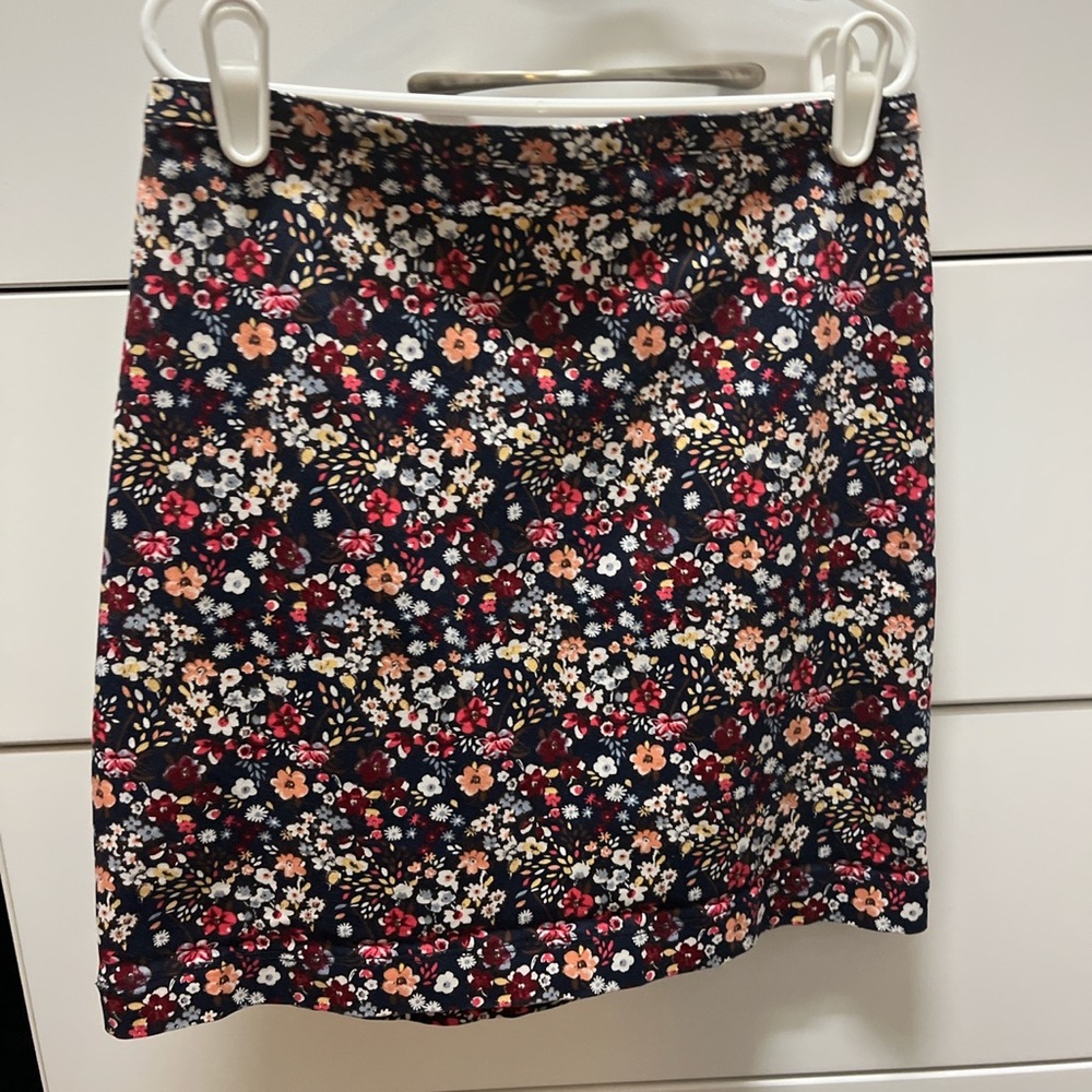 Hollister floral skirt